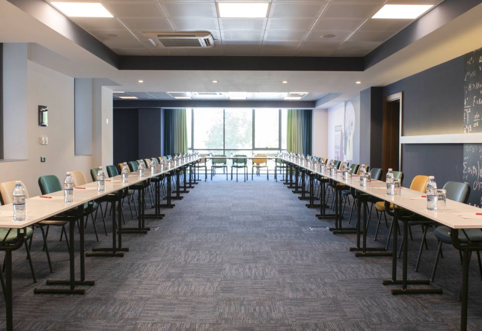 2. 이비스 바쿠 시..