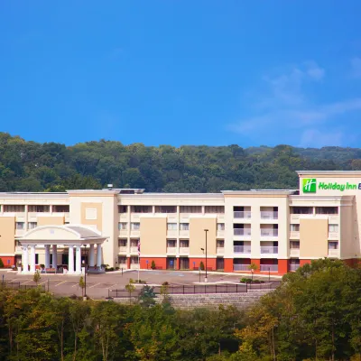 Holiday Inn Express CINCINNATI WEST by IHG Các khách sạn gần Rừng núi Mount Airy