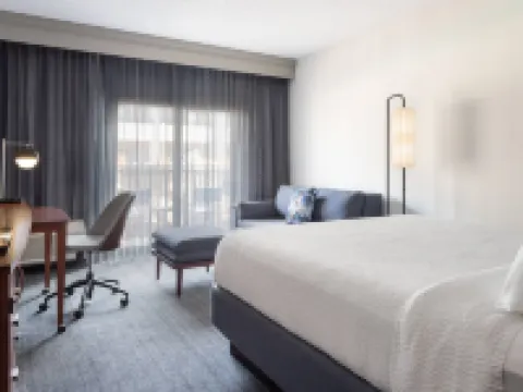 Courtyard St. Petersburg Clearwater Hotels in Feather Sound