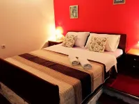 Apartments & Rooms  Sanja Hotel di Rakovica