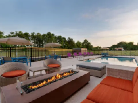 ลากินตา อินน์แอนด์สวีท บายวินด์แฮม เบรเซลตัน โรงแรมในBraselton