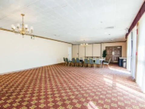 Econo Lodge Inn & Suites Norton - Wise South Hotels in Norton