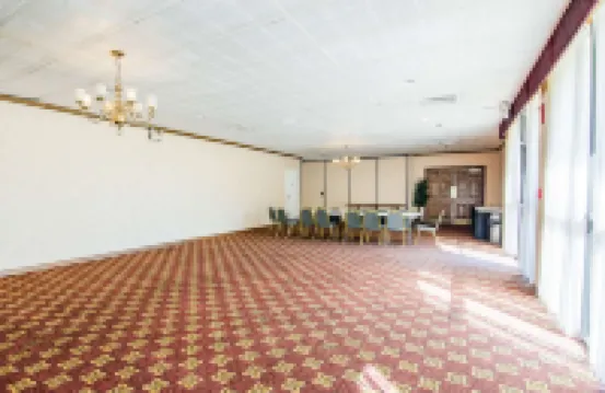 Econo Lodge Inn & Suites Norton - Wise South