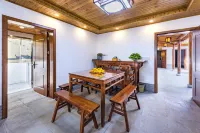 鄉見知青民宿（新龍路分店）