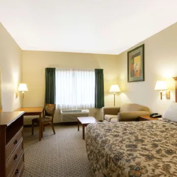 Days Inn by Wyndham San Antonio at Palo Alto Hotels near Bellaire Park