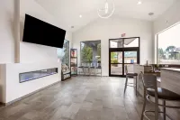 ريد لايون إن آند سويتس جرانتس باس فنادق في غرانتس كارد