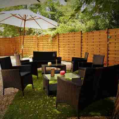 Human Hotel Restaurant Park Hotel Exterior