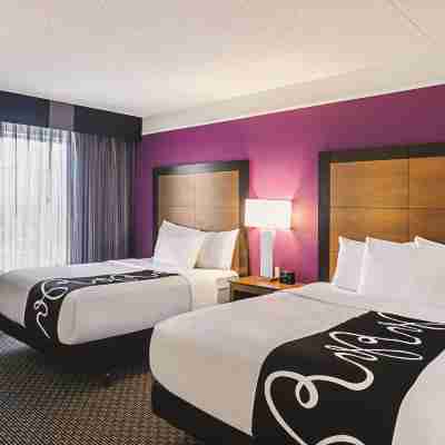 La Quinta Inn & Suites by Wyndham Denver Tech Center Rooms