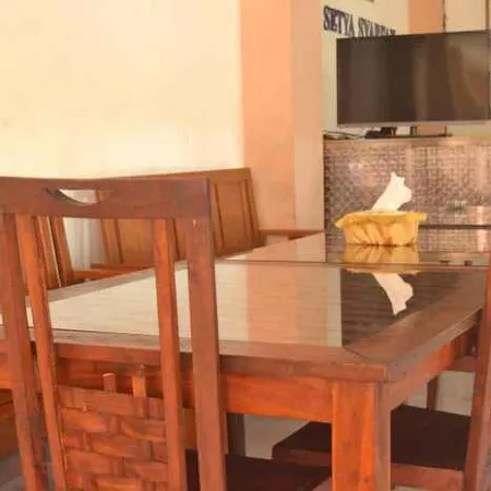 Hotel Setya Syariah Отели в г. Мадиун