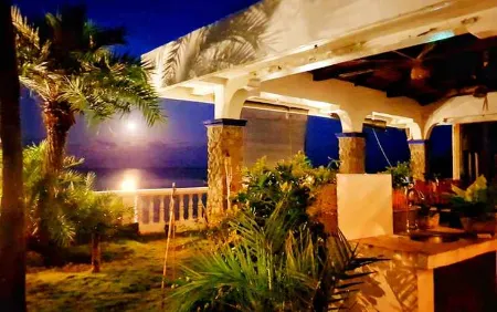 Shanedel's Inn & café