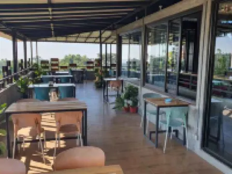 Tulip Guest House & Cafe Hotels in Junrejo