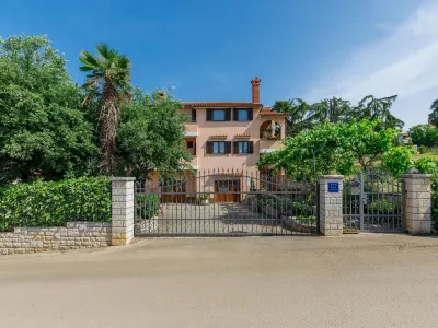 Lili Hotel di 