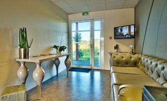 Adonis Hotel Bayonne