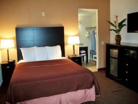 Americas Best Value Inn Romulus Detroit Airport Отели в г. 