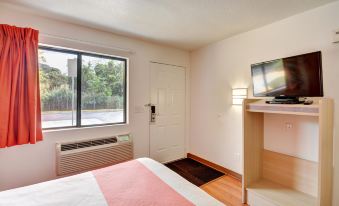 Motel 6 Southington, CT - Hartford
