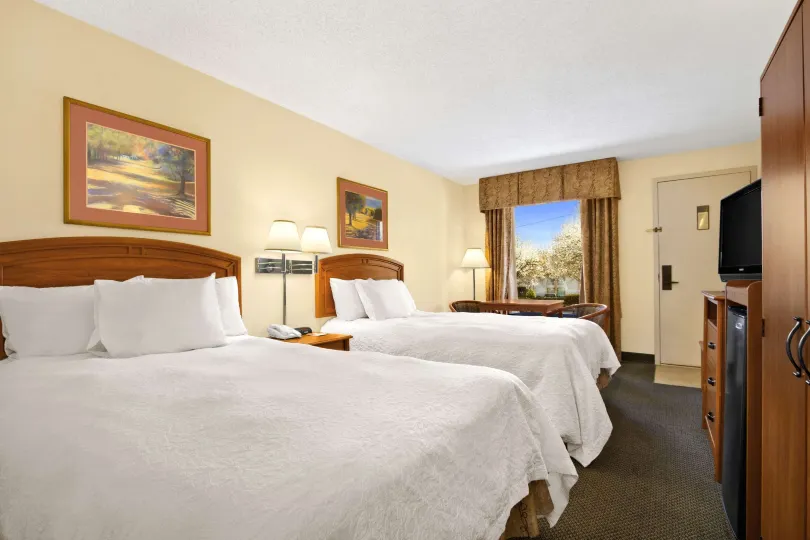 Howard Johnson by Wyndham Greensboro Near the Coliseum