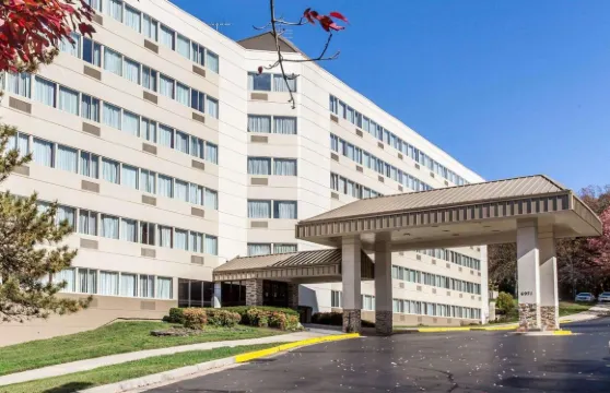 克拉麗奧酒店及套房-BWI機場北