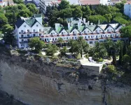 Catalonia Reina Victoria Hotels near Puente Nuevo Bridge