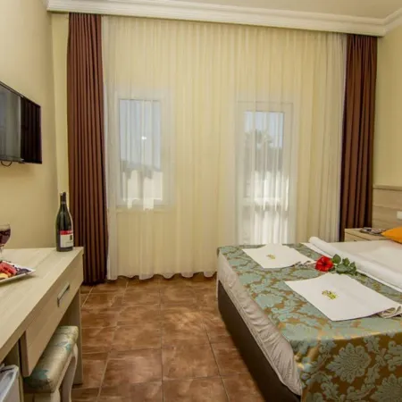 Magic Tulip Hotel