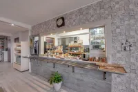 The Originals Access, Hotel Thouars Hotels in Le Puy-Notre-Dame