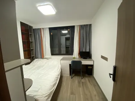 Liufu Inn Business Opportunity Sharing (Honglin Road) Отели рядом с достопримечательностью «Shanghai Jiguang Polytechnic College»