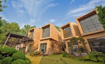 Taean Bohemia Village Pension