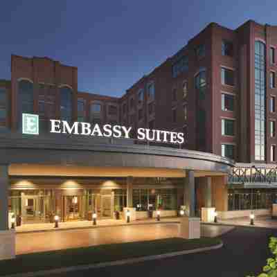 Embassy Suites by Hilton Saratoga Springs Hotel Exterior