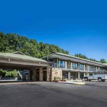 Quality Inn & Suites Mt Chalet