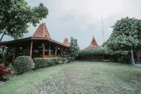 Joglo Ayem Tentrem Các khách sạn ở Kalasan