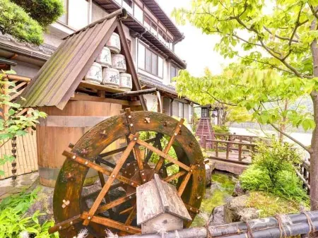 Kappo Ryokan Shiratame Ryokan Отели рядом с Аэропорт Ивакуни