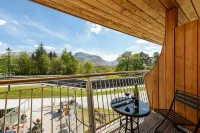 Moorings Hotel - Mountain view