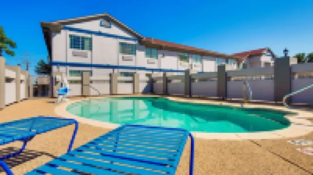 SureStay Plus Hotel by Best Western Benbrook Ft Worth