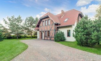 Beautiful Home in Wygon with Wifi and 5 Bedrooms