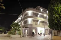 Adria Beach Hotel 알바아드리안티카 호텔