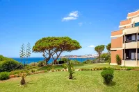 Auramar Beach Resort Hotels near Rotunda do Alto dos Caliços