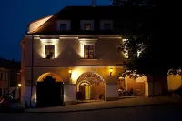 Hotel Pod Ciżemką Hoteles en Sandomierz