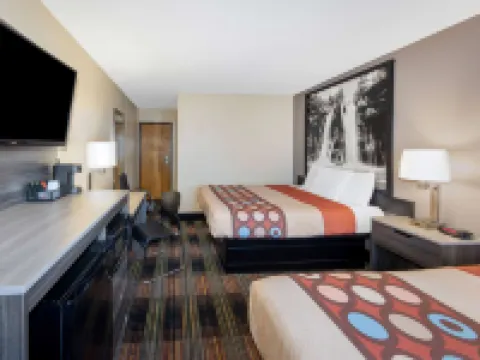 堪薩斯城巴里路-機場速8酒店 梅酒店