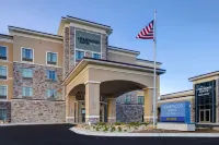 Homewood Suites by Hilton Oak Creek Milwaukee - parking