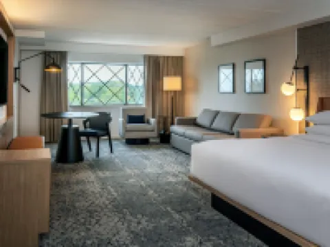 Sheraton Nashua Hotels in Nashua