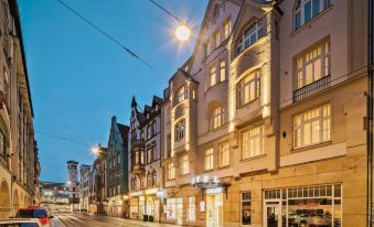 Best Western Plus Hotel Excelsior - Housity