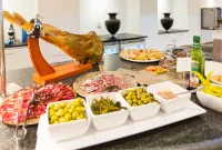 Reverence Life Hotel - Adults Only - Morgenmad