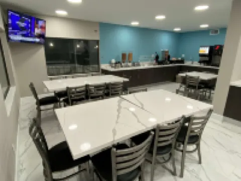 Days Inn by Wyndham Waco University Area Hotels in Waco