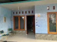 Omah Syariah 7A Bu Endang Hotels in Wonogiri