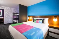 Cartoon Network Hotel Hotels in East Lampeter Township