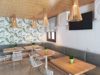 8Kto Hotele w: Skiathos