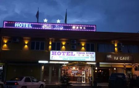Twin Star Hotel