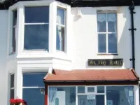 St Ives Boutique Hotel فنادق في Innellan