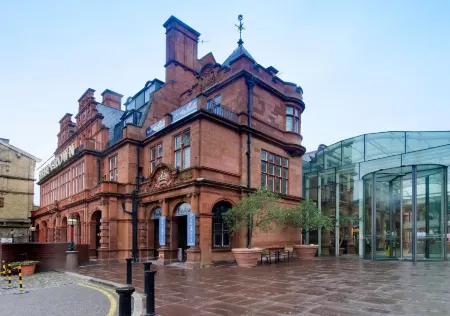 The Crown London, WorldHotels Distinctive Отели рядом с достопримечательностью «Хайгейтское кладбище»