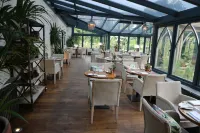 The Manor House Hotel - parking
