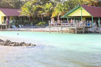 Reef House Resort Hotels in Pristine Bay